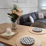 Lena 51